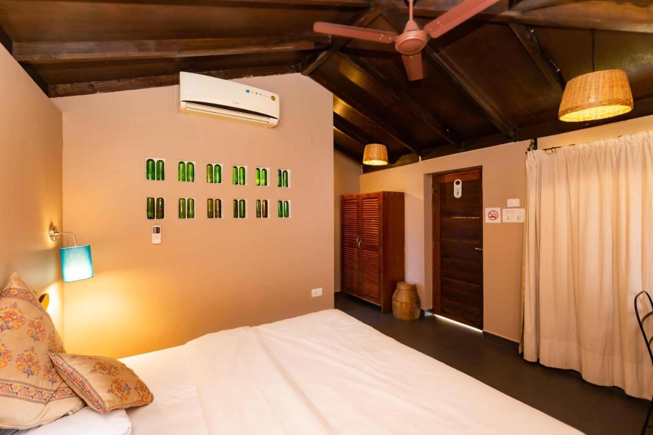 Fiesta Beach Resort Baga Exterior photo
