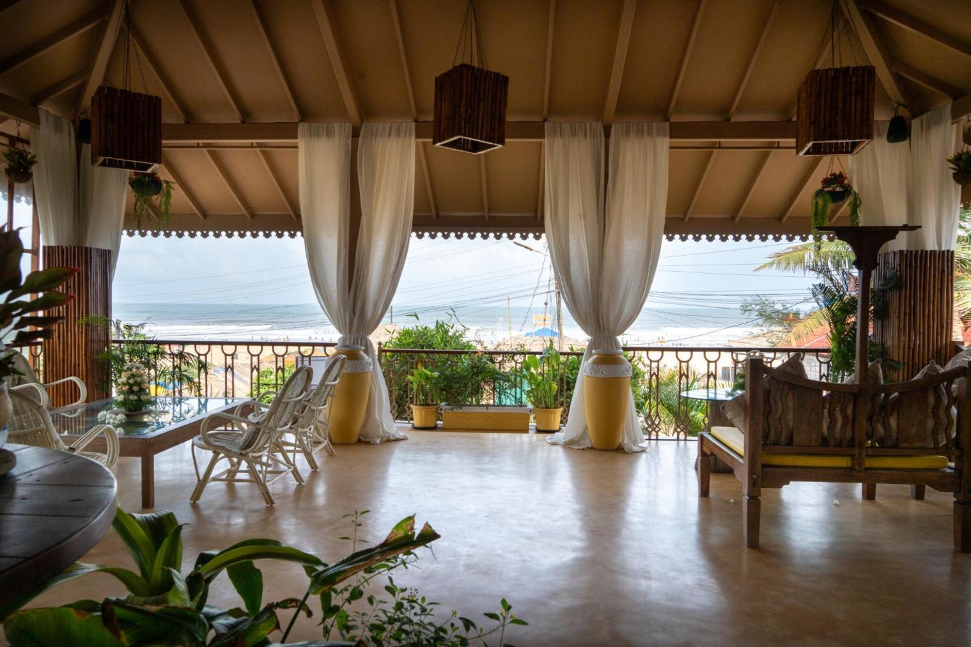 Fiesta Beach Resort Baga Exterior photo