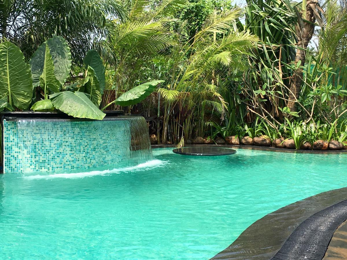 Fiesta Beach Resort Baga Exterior photo
